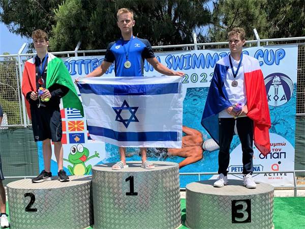 זהב ב-100 פרפר. דרבצוב (איגוד השחייה)