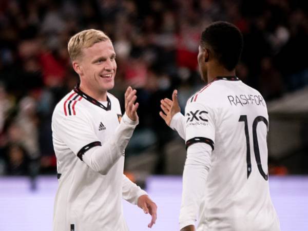 מצב רוח טוב (Ash Donelon/Manchester United via Getty)