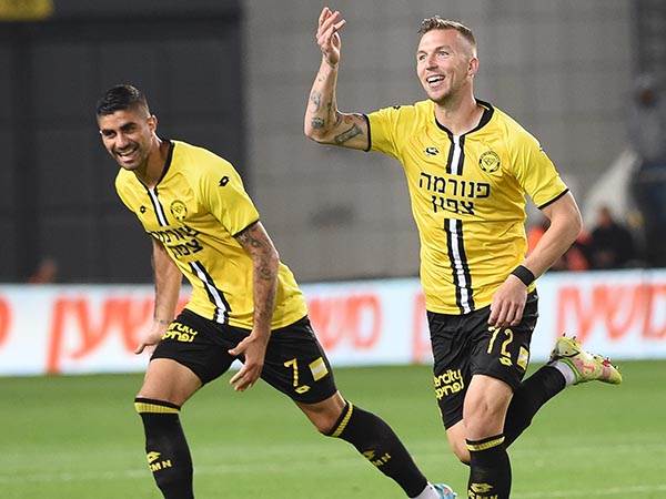 "אוהב את העיר, הקהל והמועדון". קארצב (ברני ארדוב)