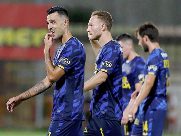 זהבי ימשיך לבעוט (אלן שיבר)