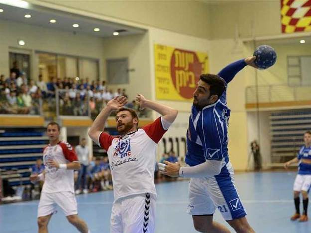 דבדה במדי הנבחרת (צילום: דוד פליגל, איגוד הכדוריד)