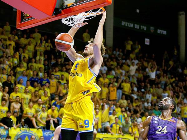 סורקין עולה לדאנק (אלן שיבר)