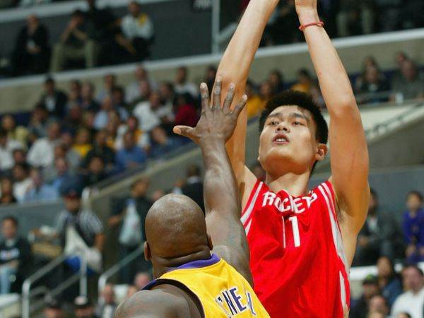 יאו מינג. קריירה מרשימה מאוד (Lisa Blumenfeld/Getty Images)