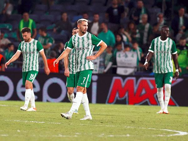 היו צריכים את האסיפה. שחקני חיפה (אלן שיבר)