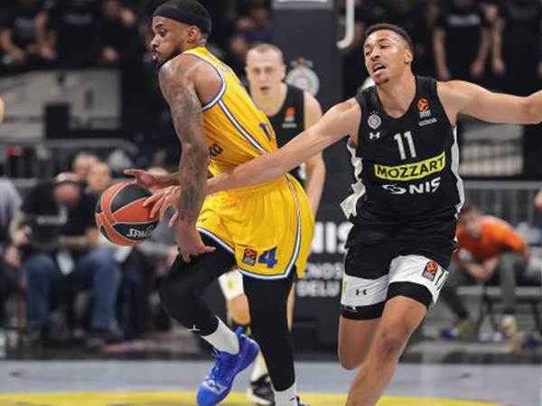 קרב קשוח בבלגרד (GETTY)