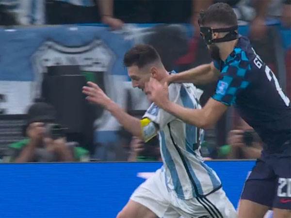 גם בדרך פיזית יותר