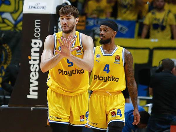 זה שבדרך לחתימה, והיעד הבא. סורקין ולורנזו (אלן שיבר)