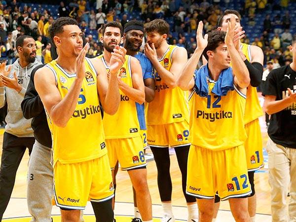 מכבי ת"א פסע מהפלייאוף (אלן שיבר)