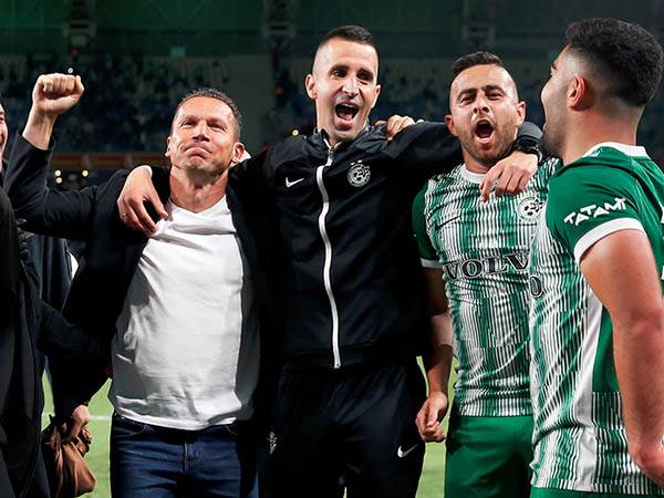 ברק בכר חוגג בסיום (אלן שיבר)