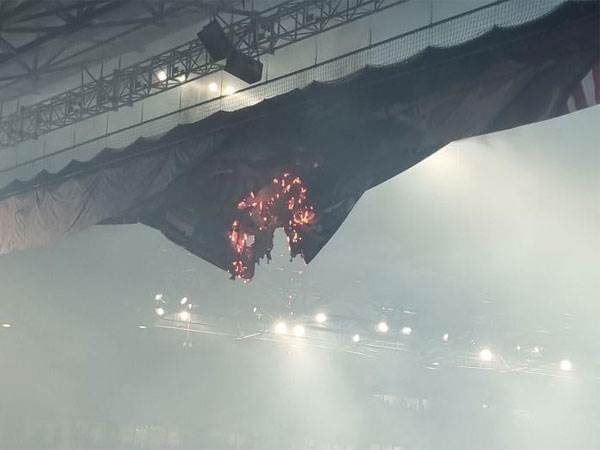 מסוכן מאוד. אש מעל יציע אוהדים (אלן שיבר)