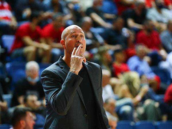 "קונצנזוס" (לירון מולדובן)