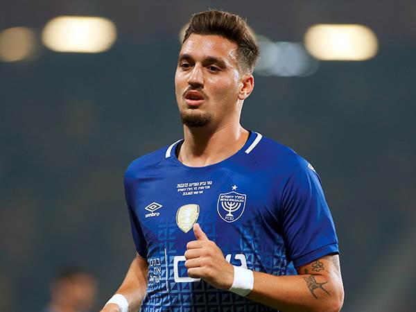 בדרך החוצה. שועה (אלן שיבר)