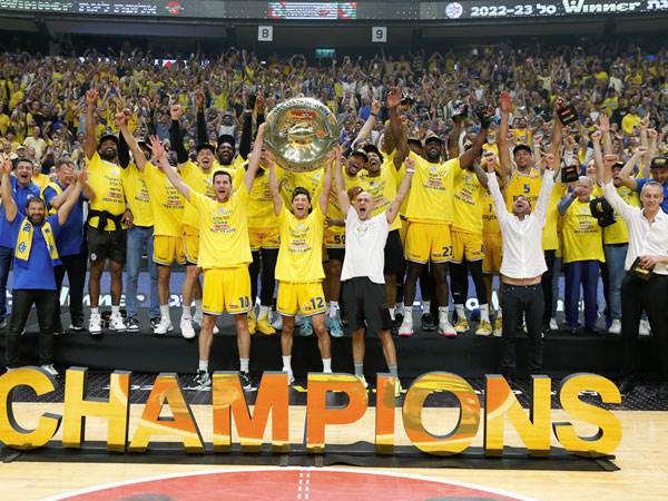 נגמר באליפות צהובה (אלן שיבר)