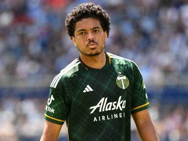 הטינדר של הכדורגל הוביל להעברתו. אוונדר (GETTY)