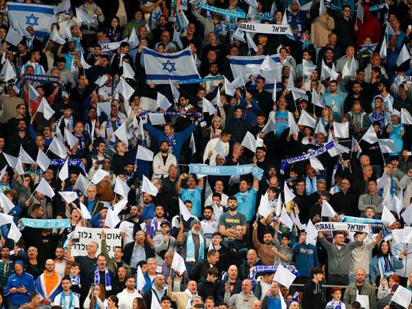 הגיע הזמן להתאחד סביב הנבחרת (צילום: אלן שיבר)