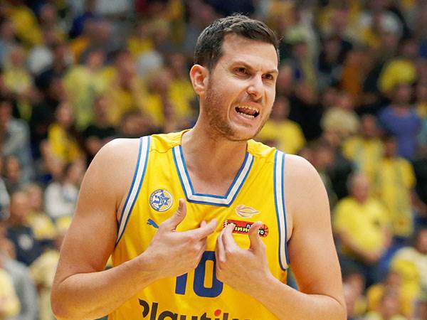 גיא פניני. מסיים קריירה מופלאה (אלן שיבר)