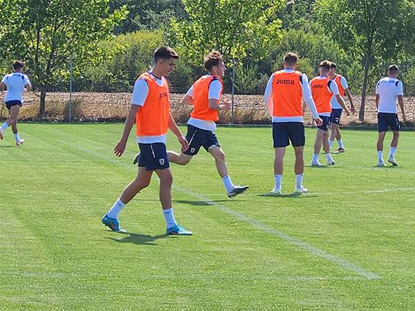 אילייה. נהנה מהחיים בנבחרת הצעירה של רומניה