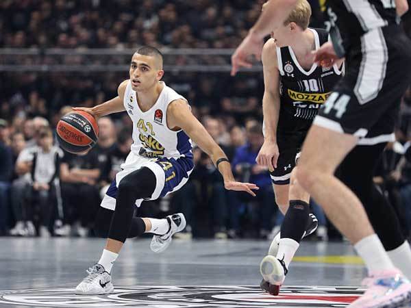 "לחצו עליו גם בגלל המלחמה" (GETTY)