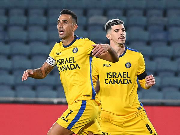 תמיד הוא בא בזמן. זהבי (ברני ארדוב)