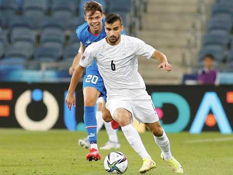 "כל שחקן חולם על זה". ג'אבר במדי הנבחרת (צילום: אלן שיבר)