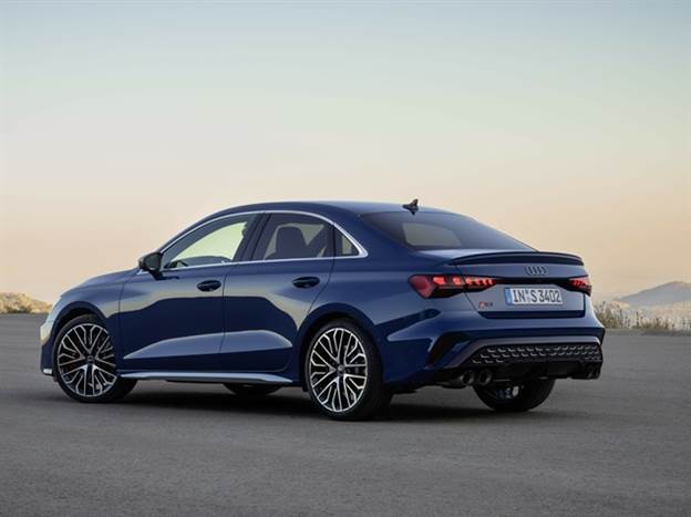 עדכוני עיצוב לפגוש, לחתימת התאורה ולחישוקים