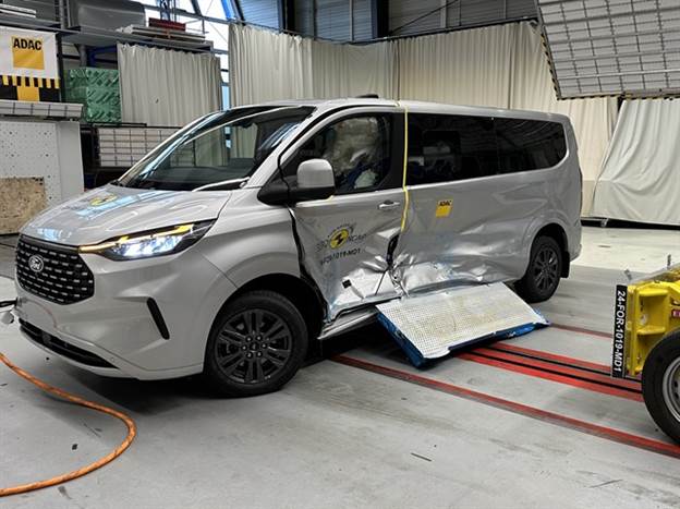 פורד טרנזיט קסטום