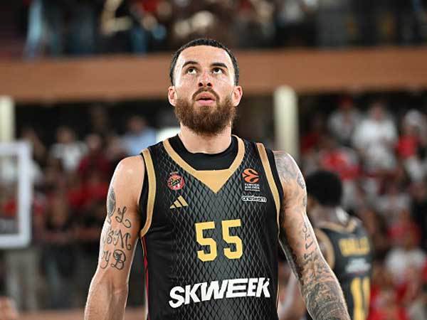 גם ברצלונה בתמונה (GETTY)