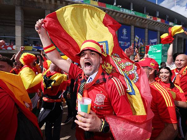 אוהדי ספרד. קיץ בלתי נשכח בגרמניה (GETTY)