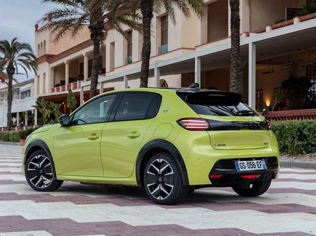 עדכוני עיצוב, בעיקר מבחוץ