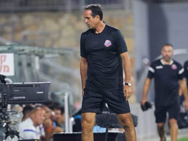 רוני לוי. במסלול התנגשות (מאור אלקסלסי)