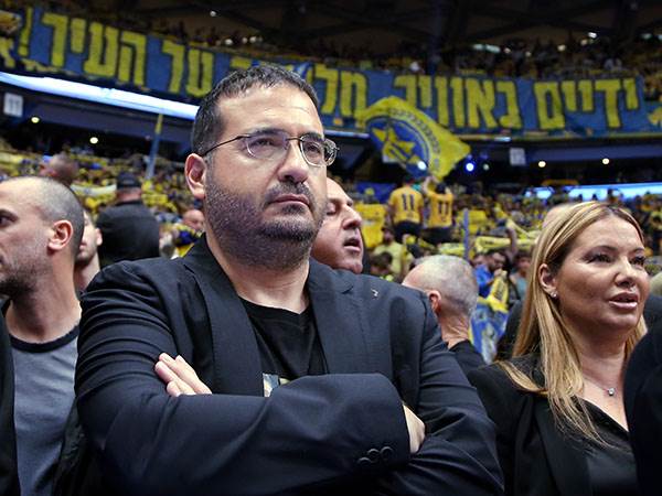 “עופר אמר שאם נעבור ליד אליהו, אשיר את התקווה“ (אלן שיבר)