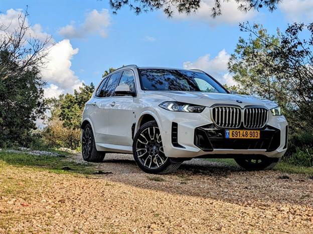 ב.מ.וו ממשיכה להוביל מבין מותגי היוקרה הקלאסיים