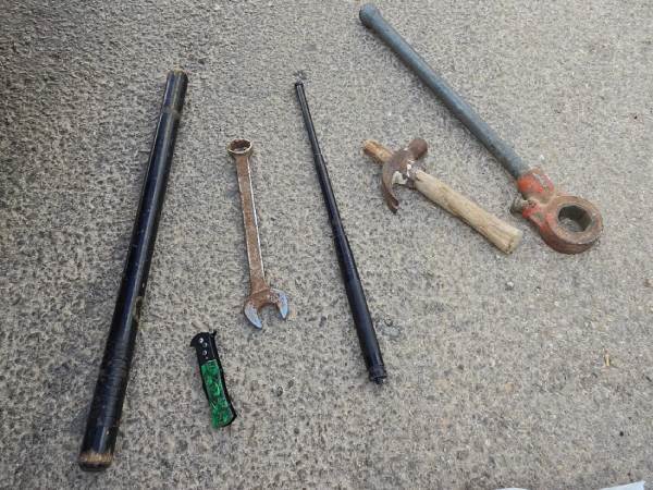 מעצר ראשון עוד לפני תחילת המשחק (באדיבות דוברות המשטרה)