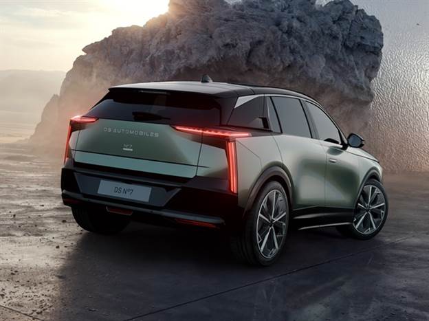 תאורת ה-DS Light Blade גם מאחור