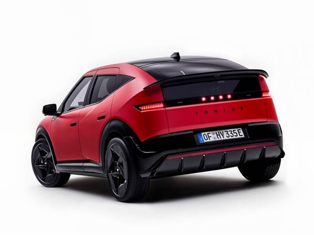 עיצוב ספורטיבי וממדים קטנים מהקונה EV