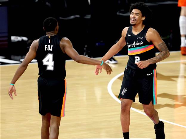 פוקס יפנה את הבמה להארפר? (Getty)