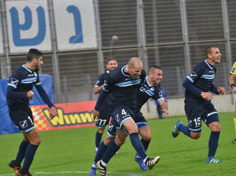 נשר ממשיכה בעונה הנהדרת (אבי רביבו, "דאבל פס")