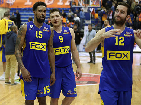 המאמנים התחלפו, חובת ההוכחה על השחקנים (אלן שיבר)