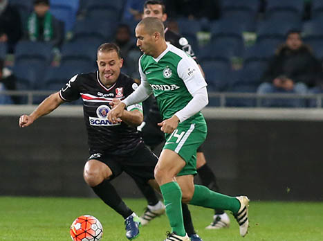 חלאיילה השווה את שיא הכרטיסים הצהובים (יוסי שקל)