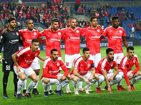 מסודרים גם בצילומים לפני המשחק (דני מרון)