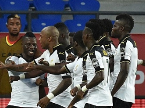 שחקני גאנה חוגגים את השער (Getty)