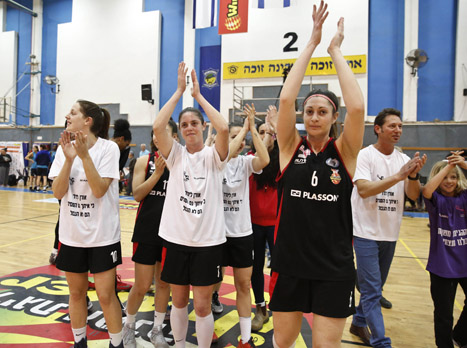 זכרון/מעגן מיכאל חוגגת הישארות (איגוד הכדורסל)
