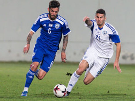 "לשחק על מגרש כזה זו סכנה לבריאות" (צילום: ההתאחדות לכדורגל)