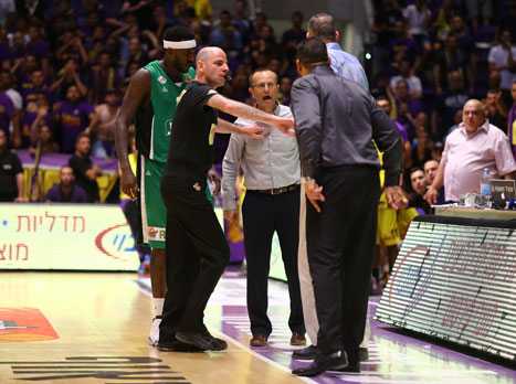 התעמתו מילולית. רחימי ושמיר (לירון מולדובן)