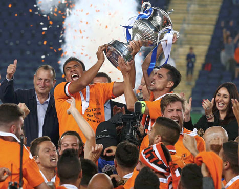 הגביע שייך לשחקנים (אלן שיבר)