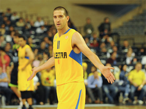 10 אליפויות כשחקן. בורשטיין