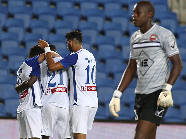 פתחה ברגל ימין. מכבי פ"ת (אלן שיבר)