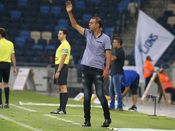 לוזון. עטר לא יצר קשר עין (יוסי שקל)