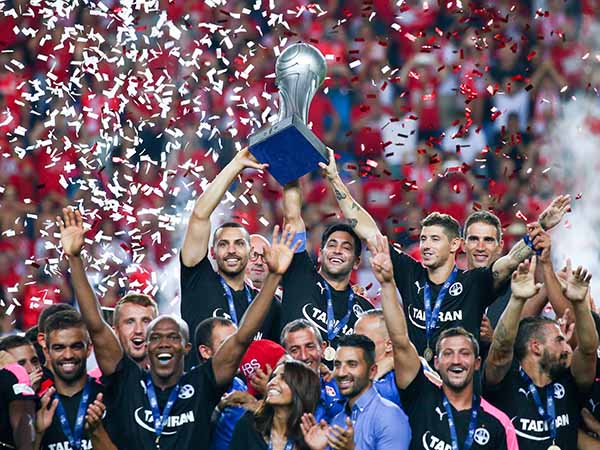 ב"ש בעקבות אליפות שלישית ברציפות (אלן שיבר)