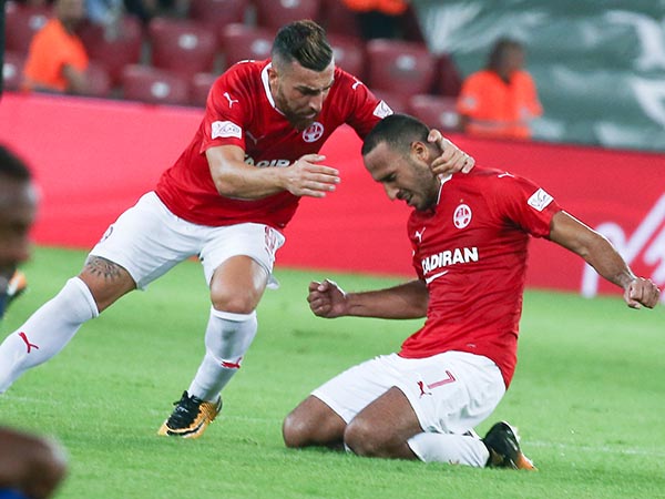 ראדי חוגג. ניצחון דרמטי לב"ש (צילום: דני מרון)